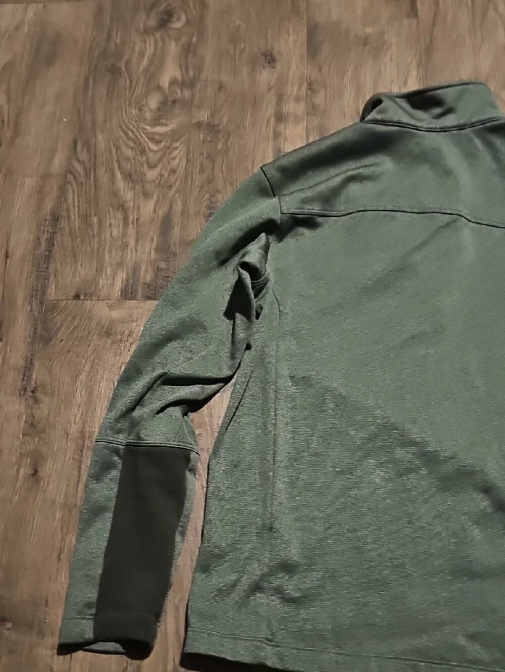 The North Face Men's Dark Olive Green Quarter-Zip Pullover Medium Shirt